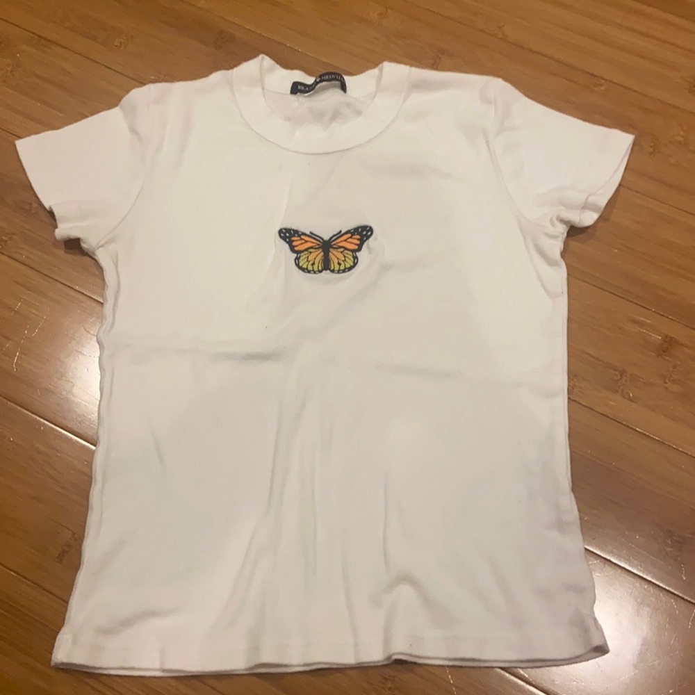 white bitterly crop/tshirt